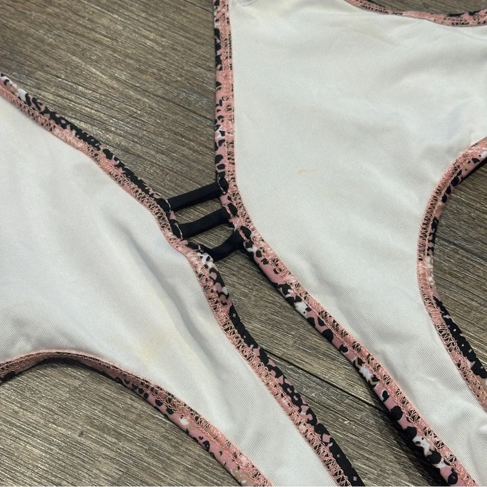 Yandy Pink Black Snakeskin Onepiece Monokini Swimsuit Medium